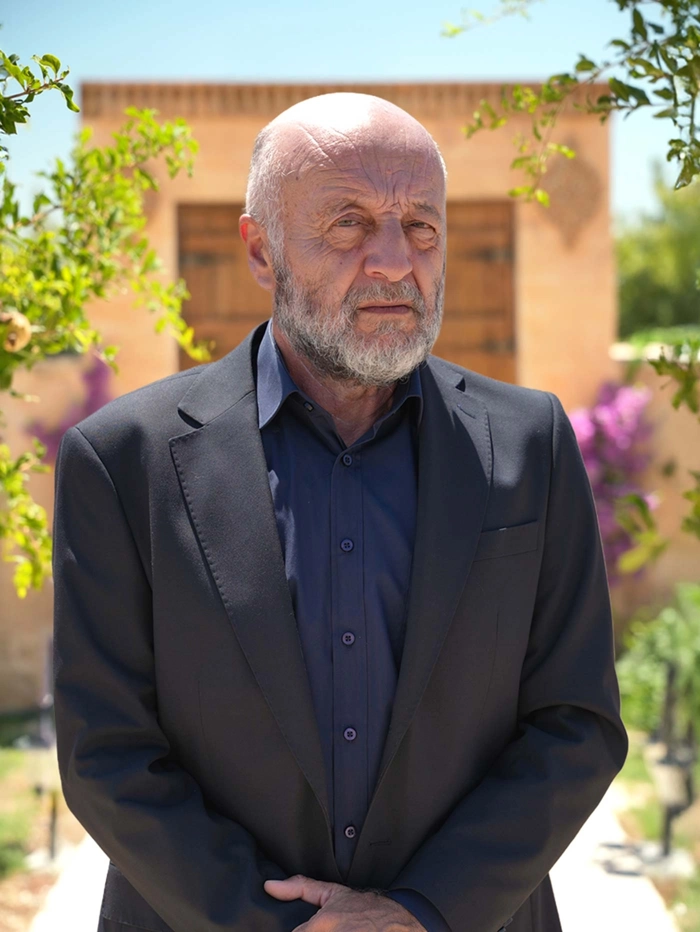 Main Cast of Halef: Characters and Their Stories