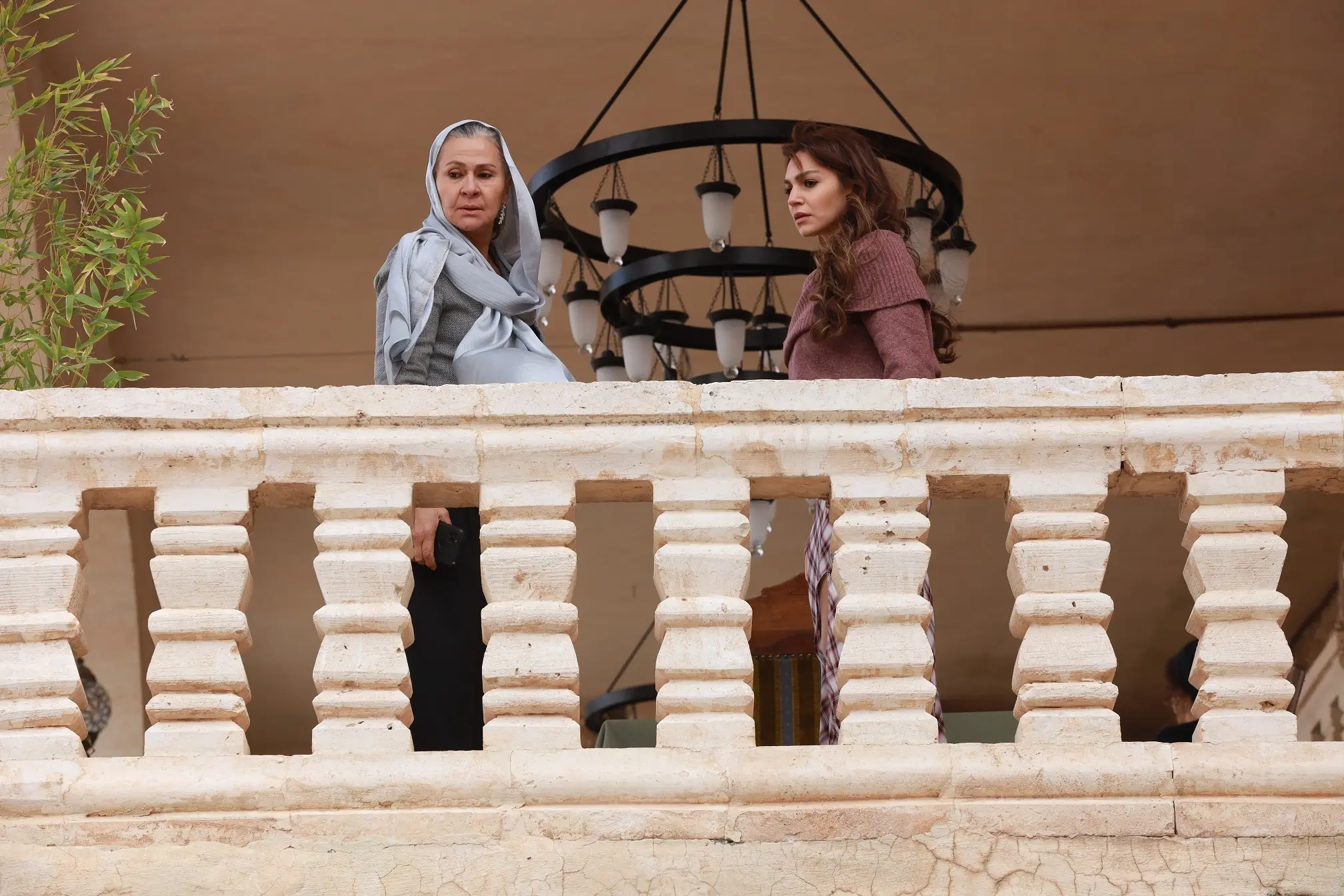 Uzak Şehir Episode 2 Summary Uzak Şehir Episode 2 Summary