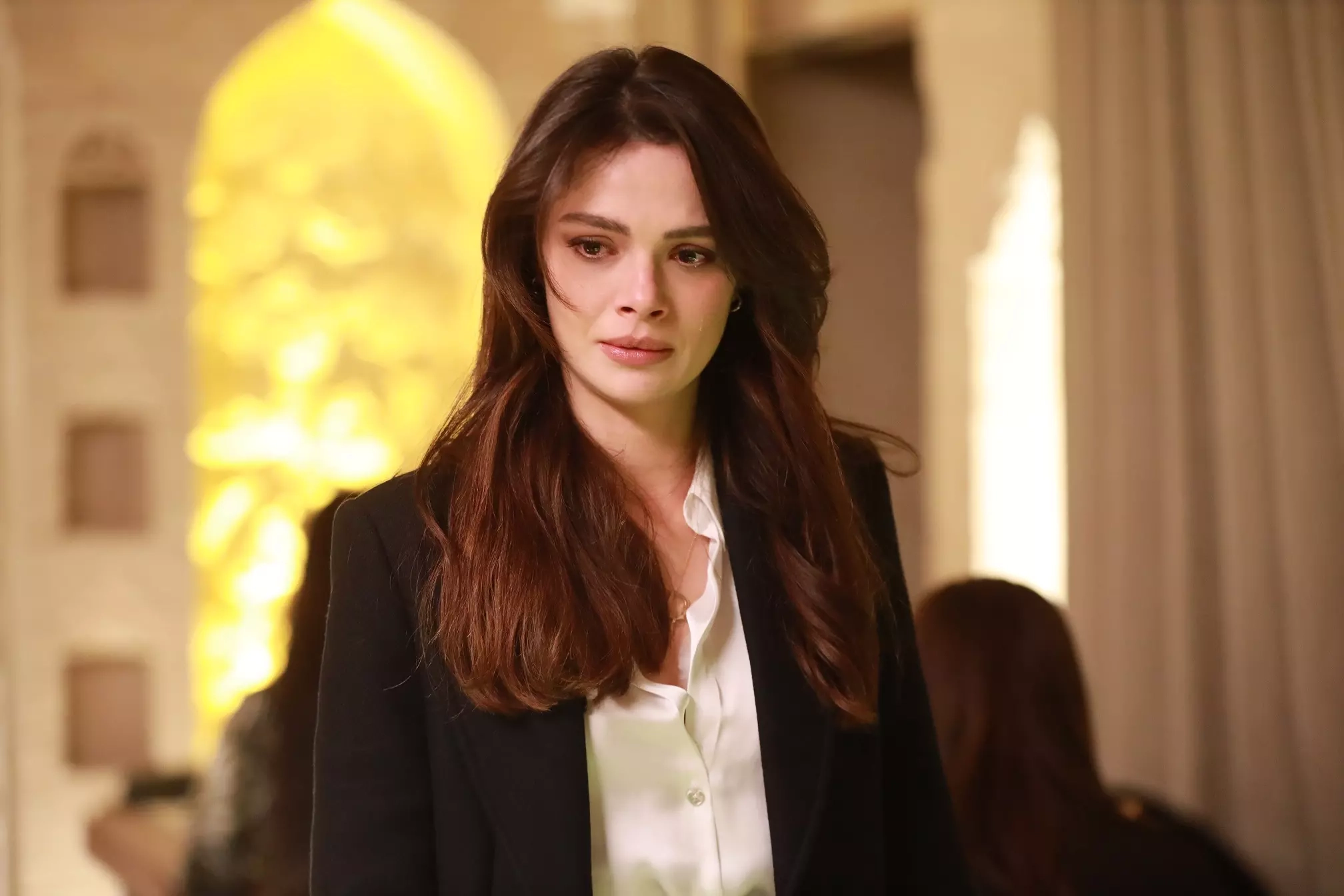 Uzak Şehir Episode 4 Summary Uzak Şehir Episode 4 Summary