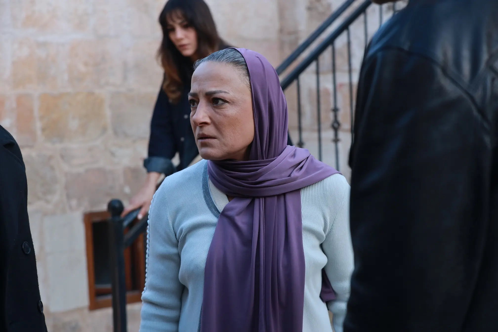 Uzak Şehir Episode 8 Summary Uzak Şehir Episode 8 Summary