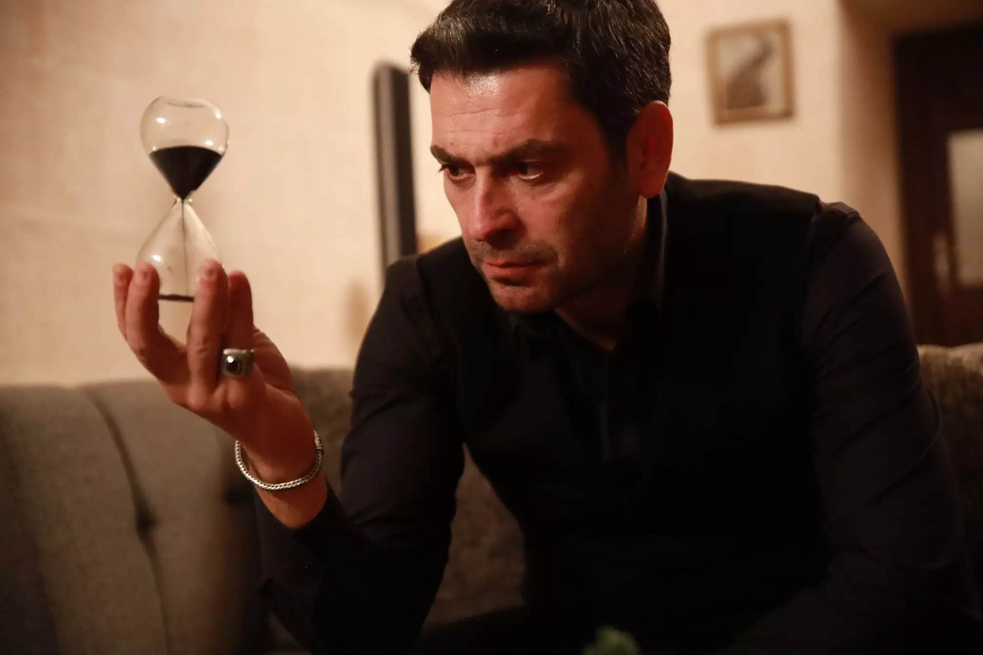 Uzak Şehir Episode 9 Summary