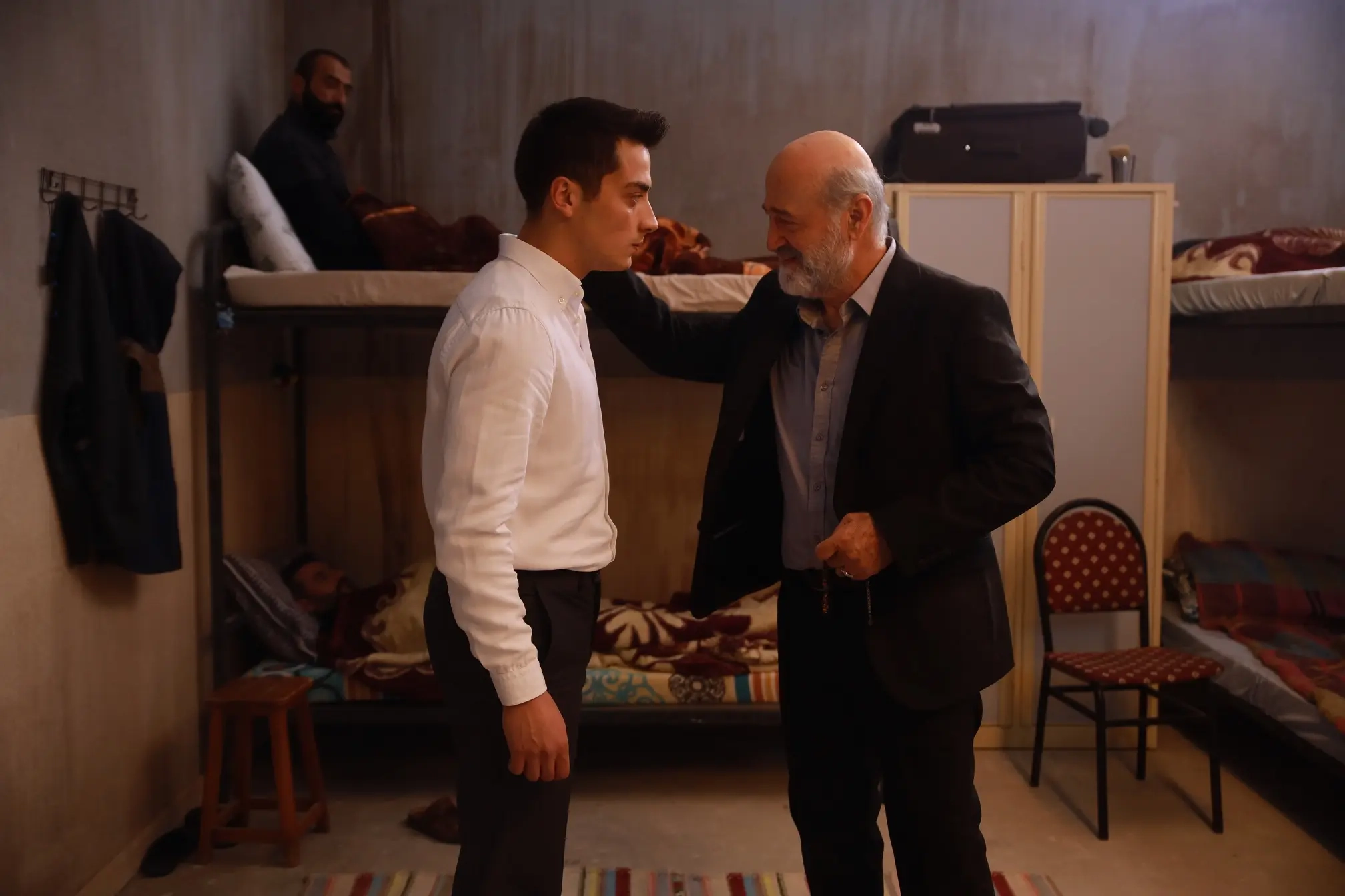 Uzak Şehir Episode 10 Summary