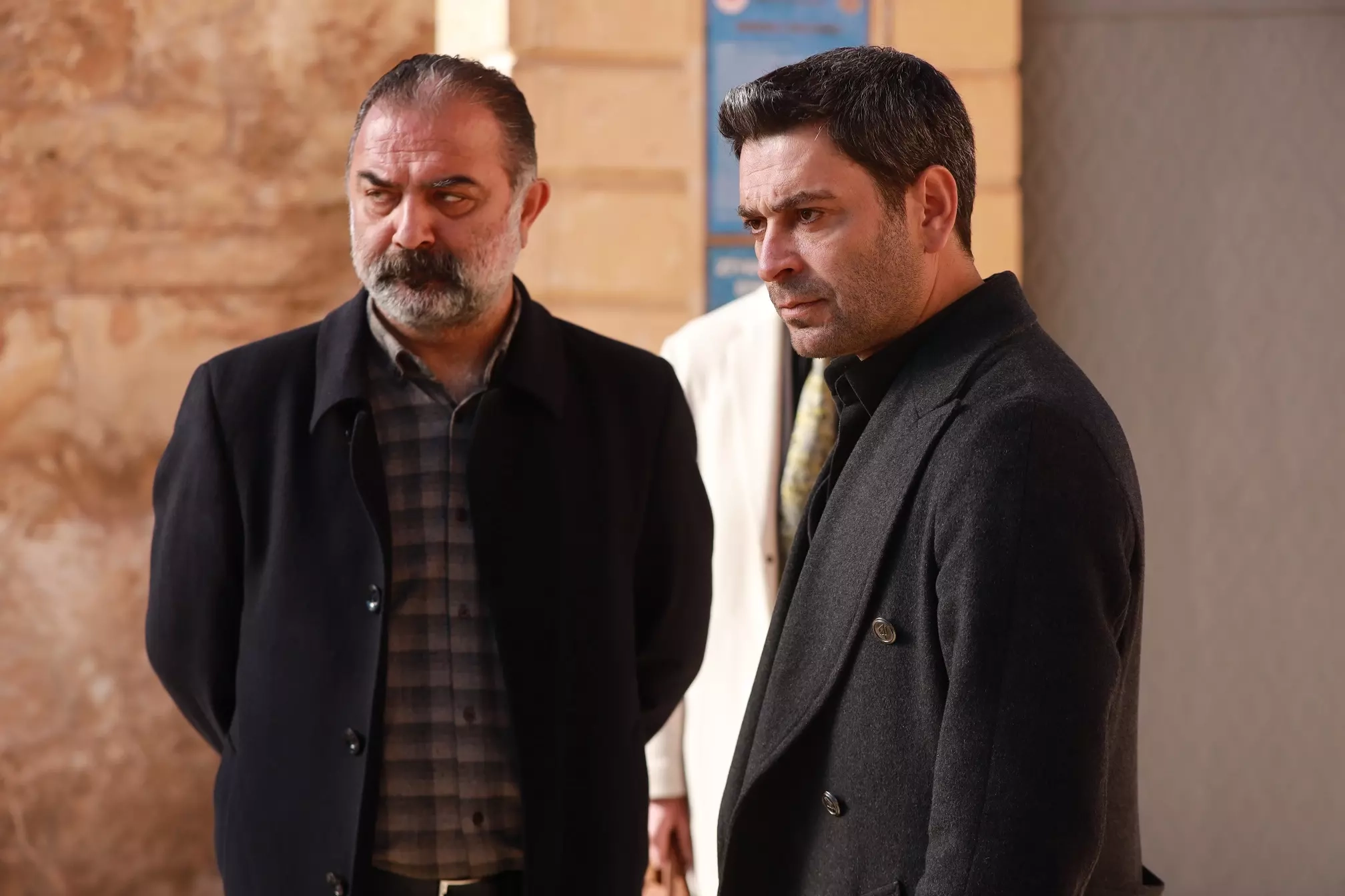 Uzak Şehir Episode 10 Summary