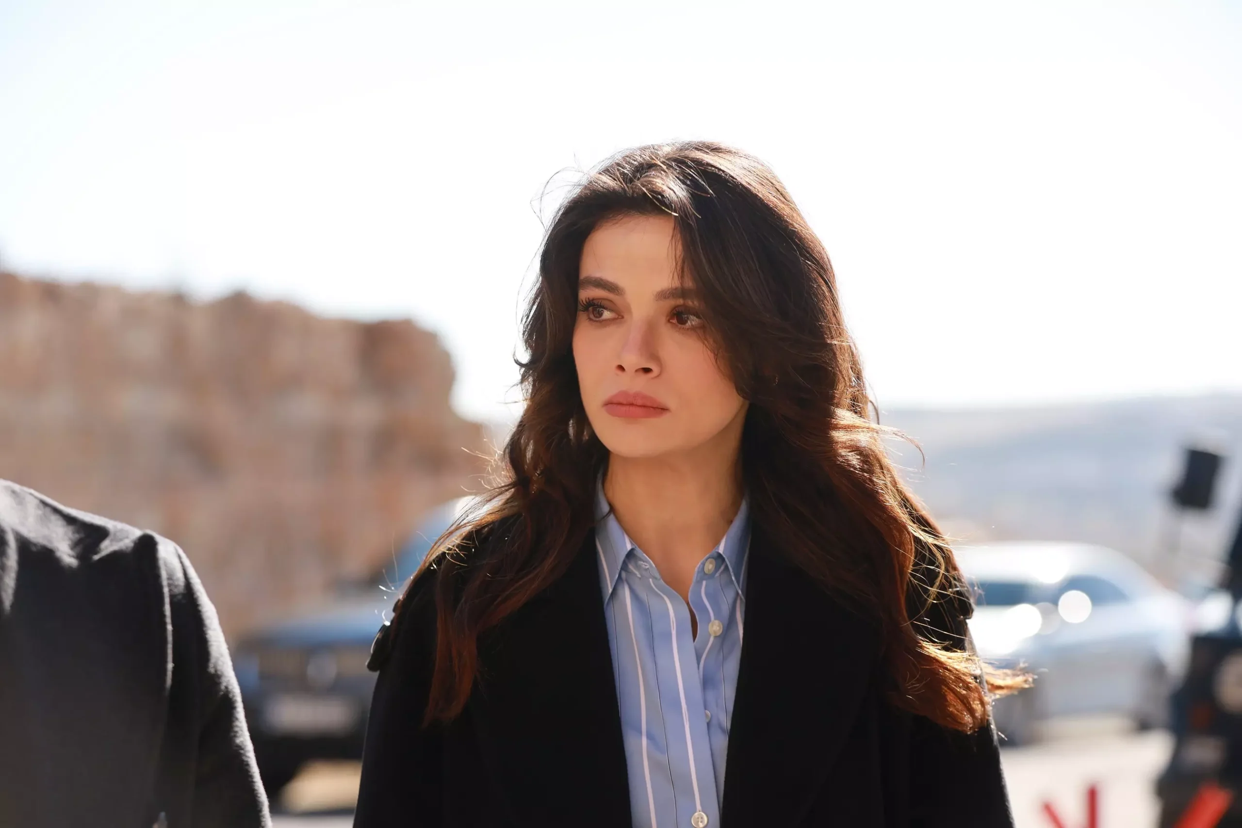 Uzak Şehir Episode 10 Summary