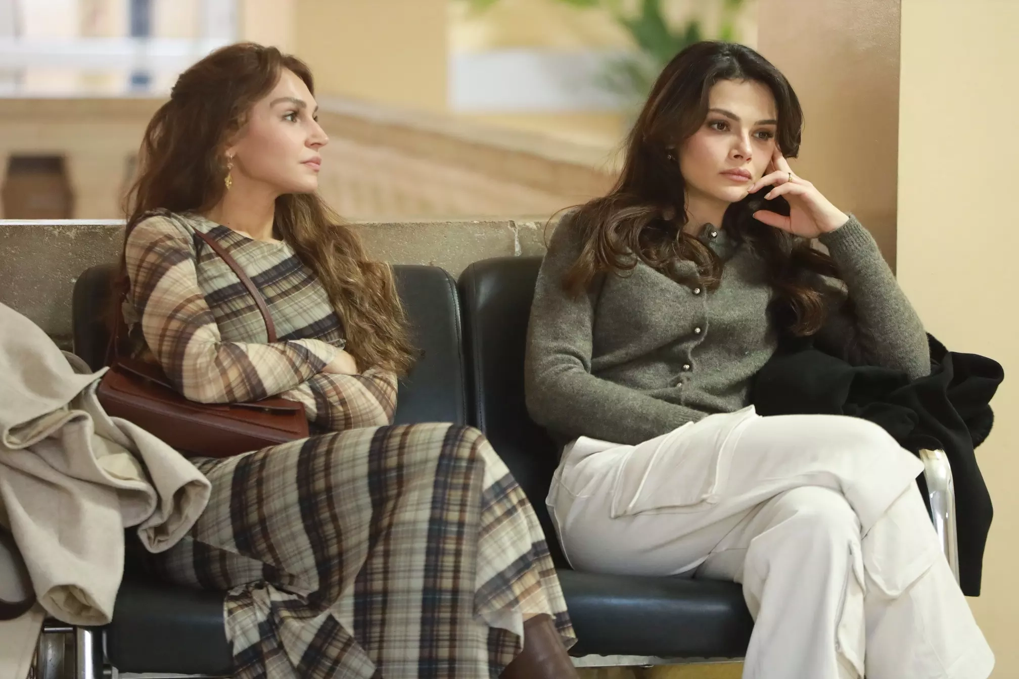 Uzak Şehir Episode 13 Summary Uzak Şehir Episode 13 Summary