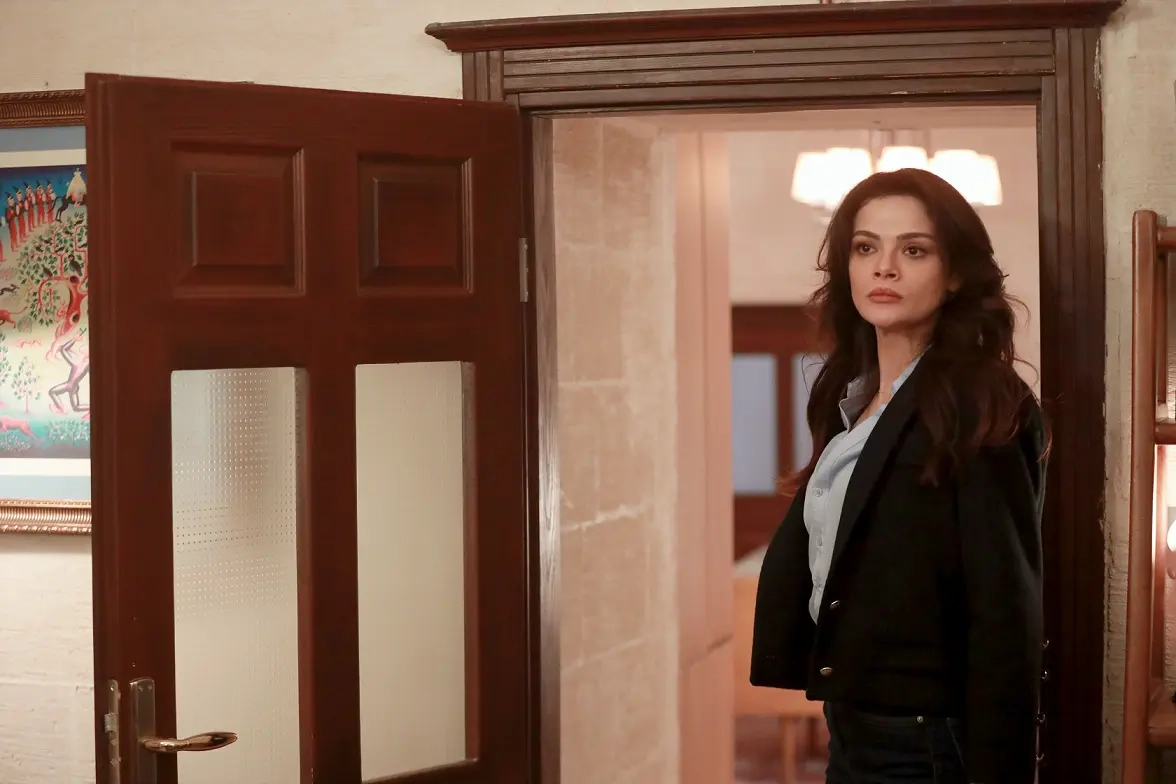 Uzak Şehir Episode 14 Summary