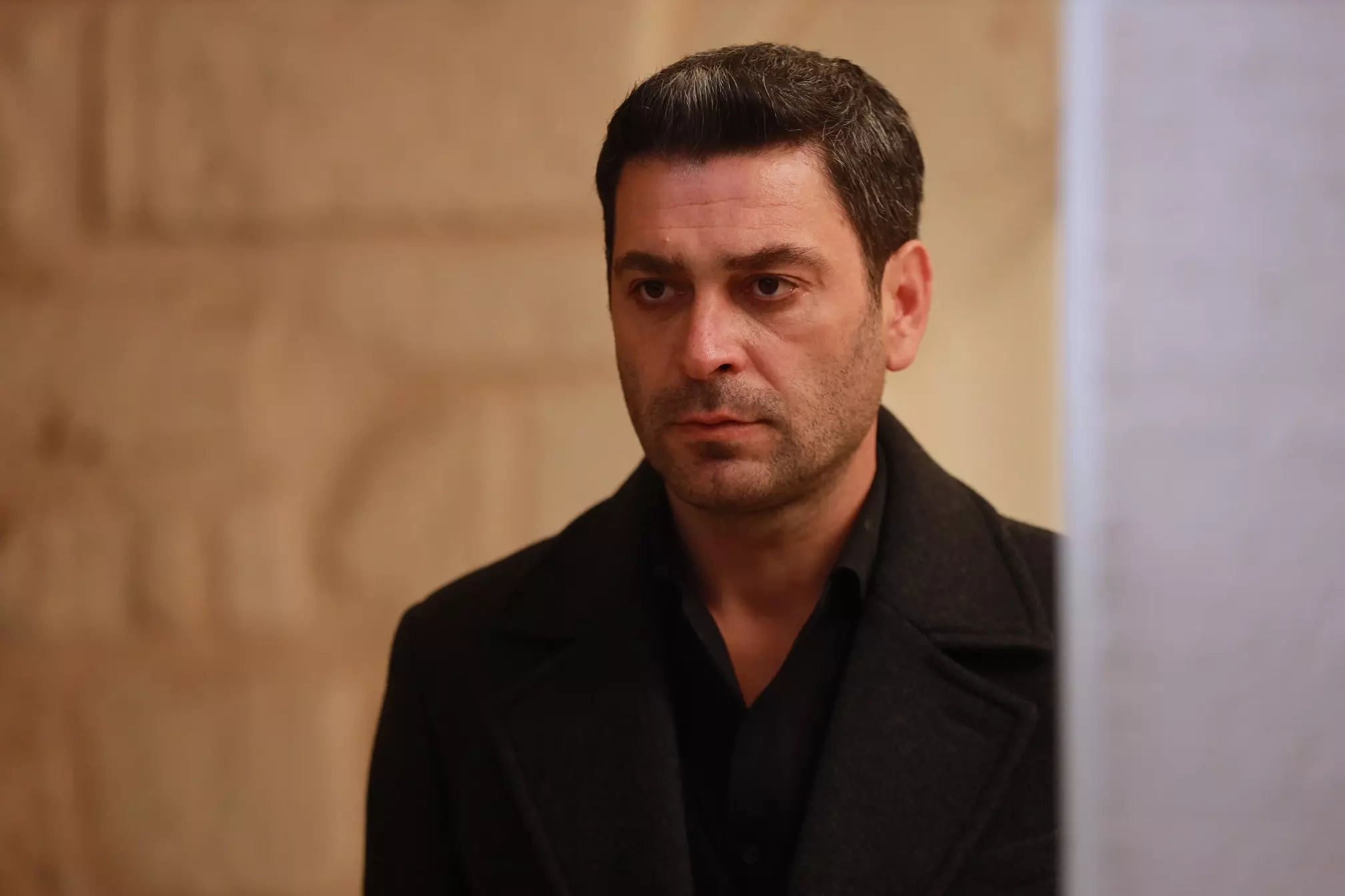 Uzak Şehir Episode 15 Summary