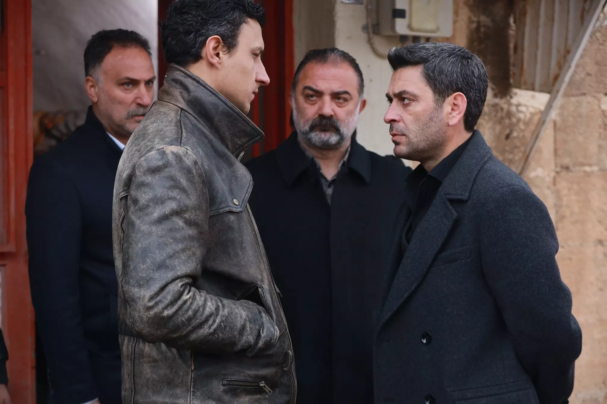 Uzak Şehir Episode 15 Summary