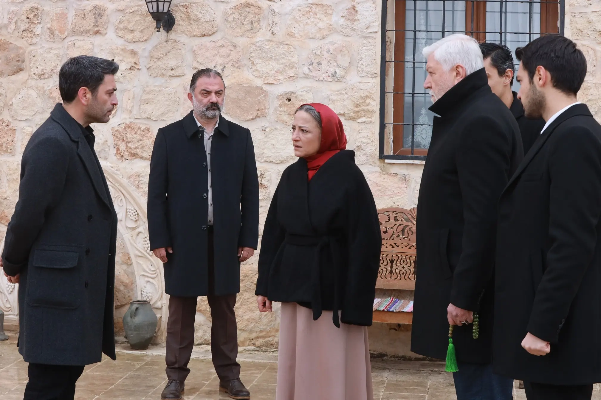 Uzak Şehir Episode 15 Summary