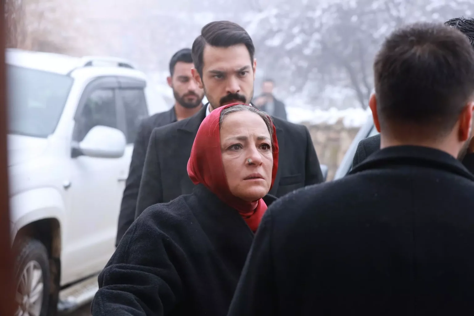 Uzak Şehir Episode 15 Summary