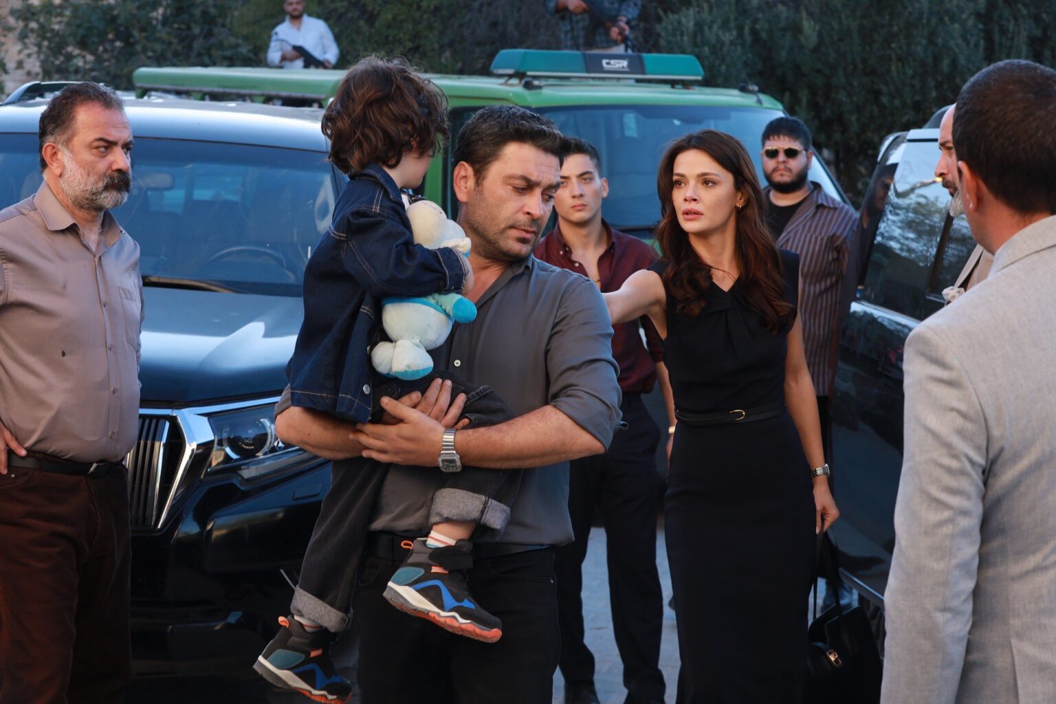 Uzak Şehir Episode 1 Summary