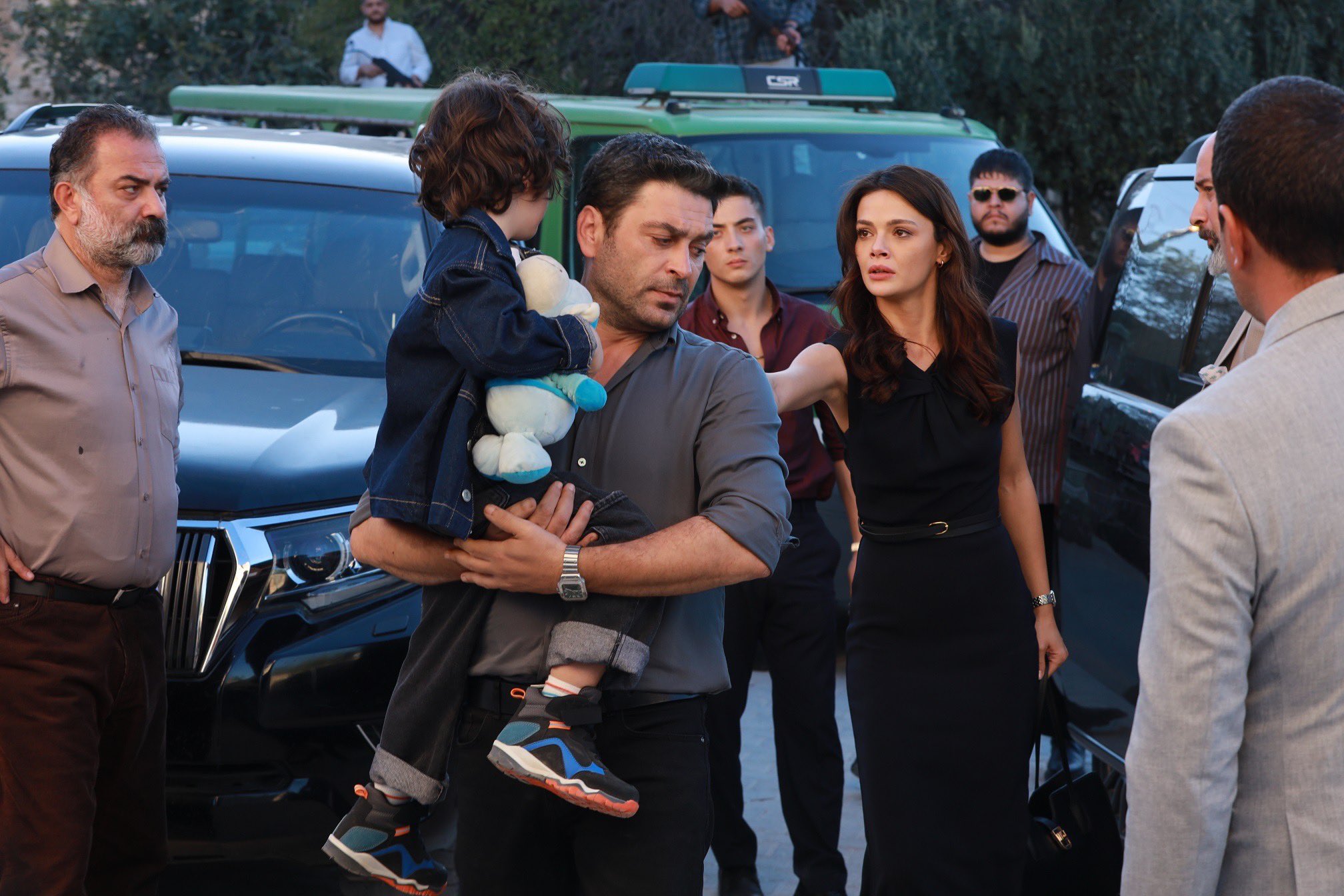 Uzak Şehir Episode 1 Summary