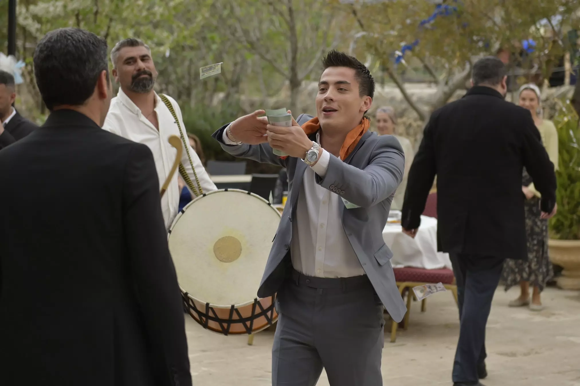 Uzak Şehir Episode 21 Summary Uzak Şehir Episode 21 Summary