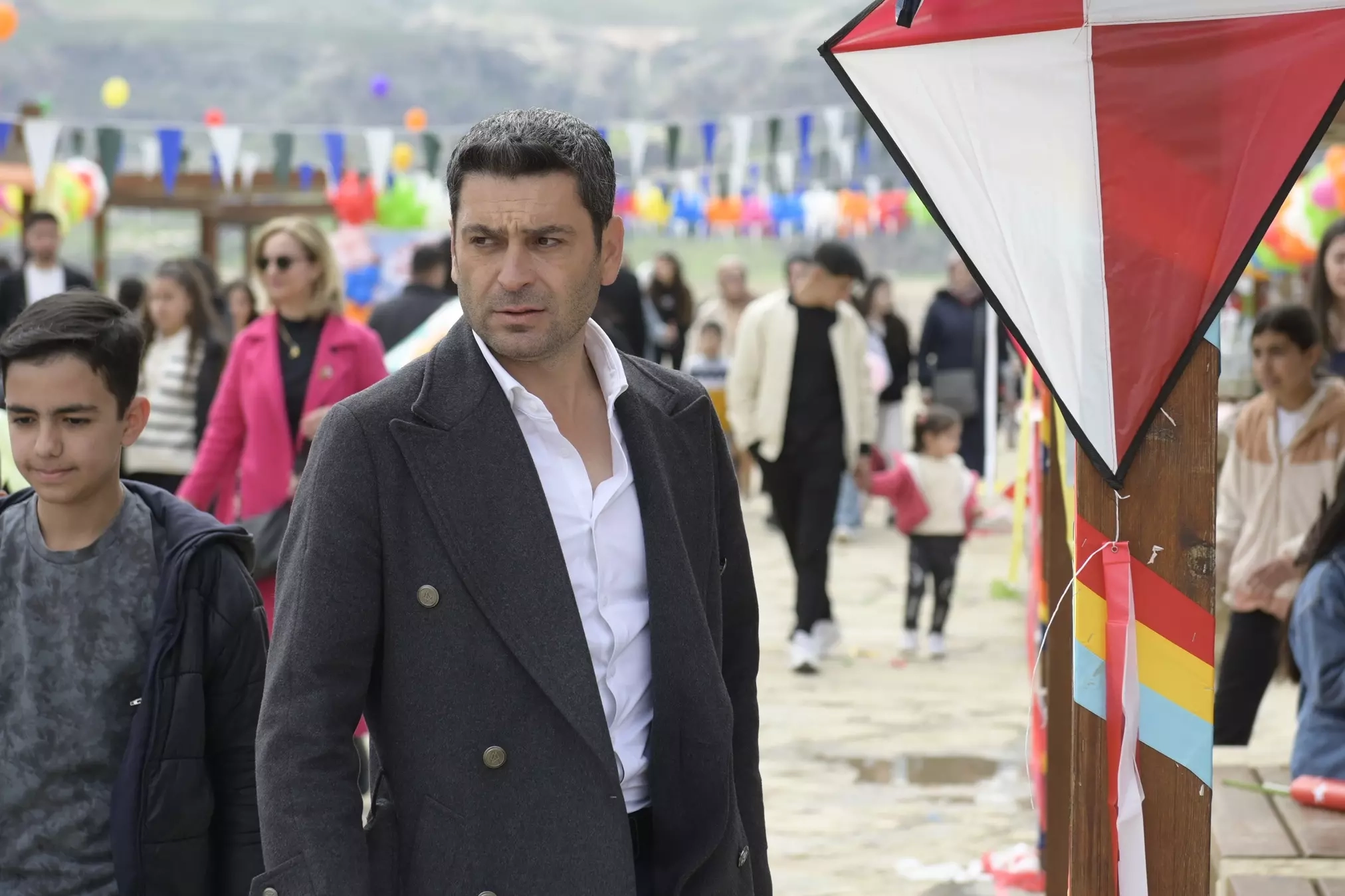 Uzak Şehir Episode 22 Summary