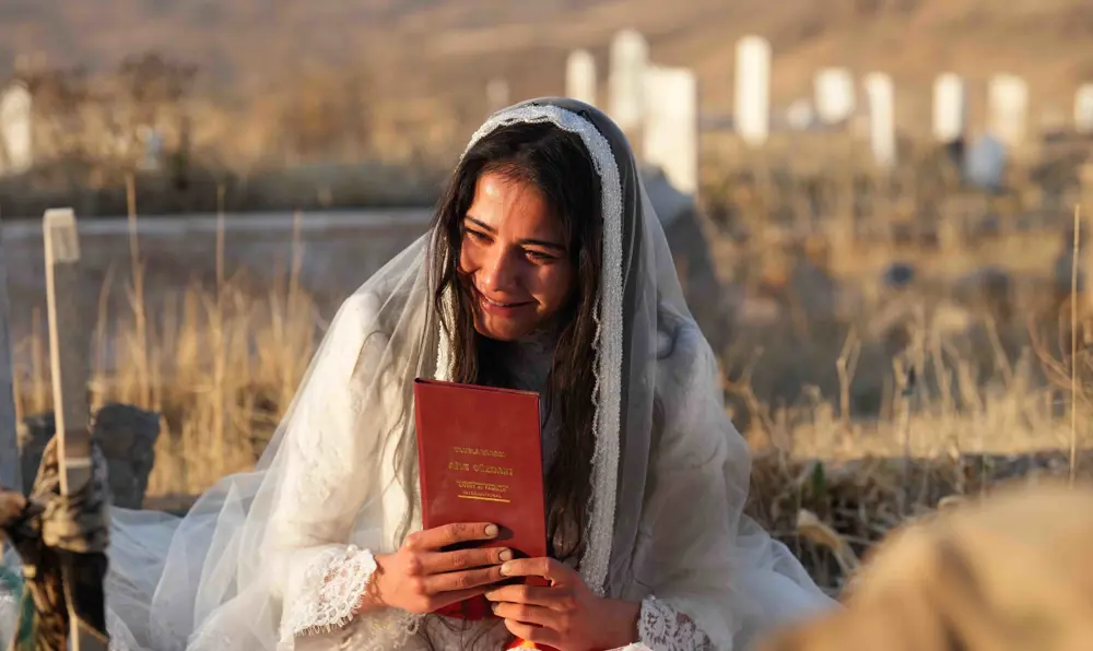 Sevdiğim Sensin Episode 1 Summary