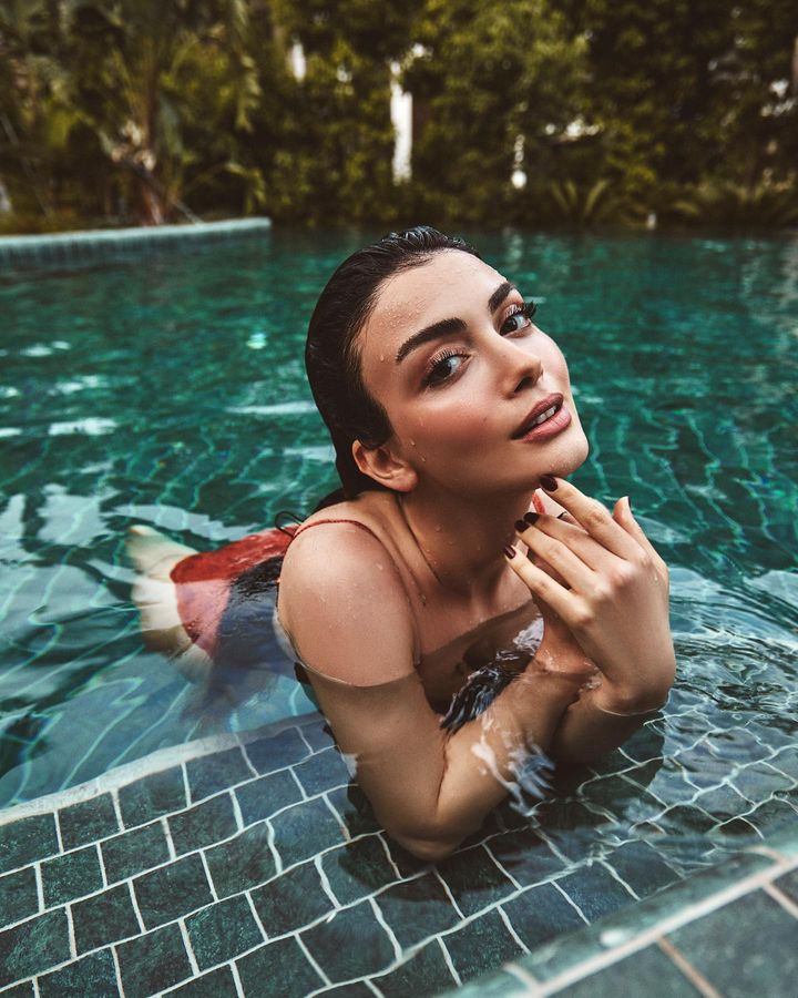 Özge Yağız Özge Yağız