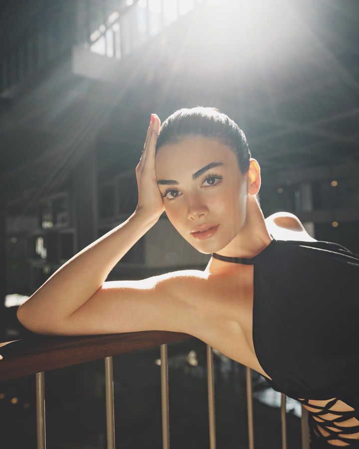 Özge Yağız Özge Yağız