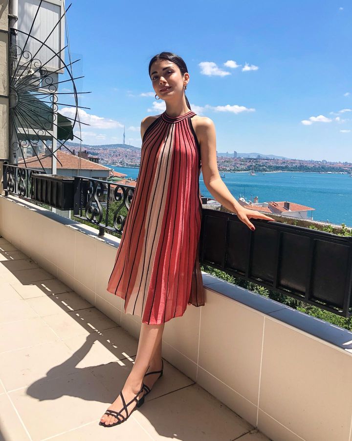 Özge Yağız Özge Yağız
