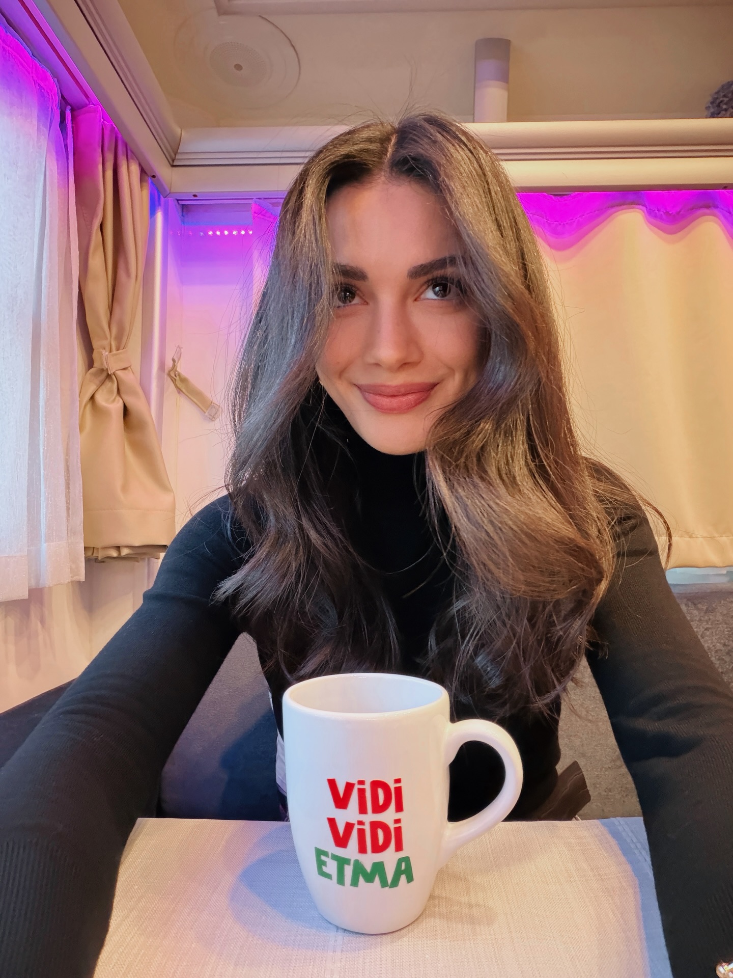 Özge Yağız Özge Yağız